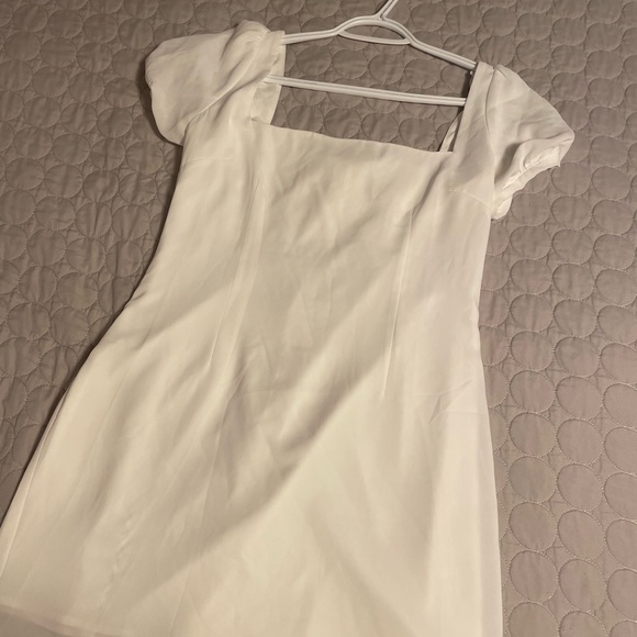 Maddy mini white dress puff sleeves - Picture 2 of 3